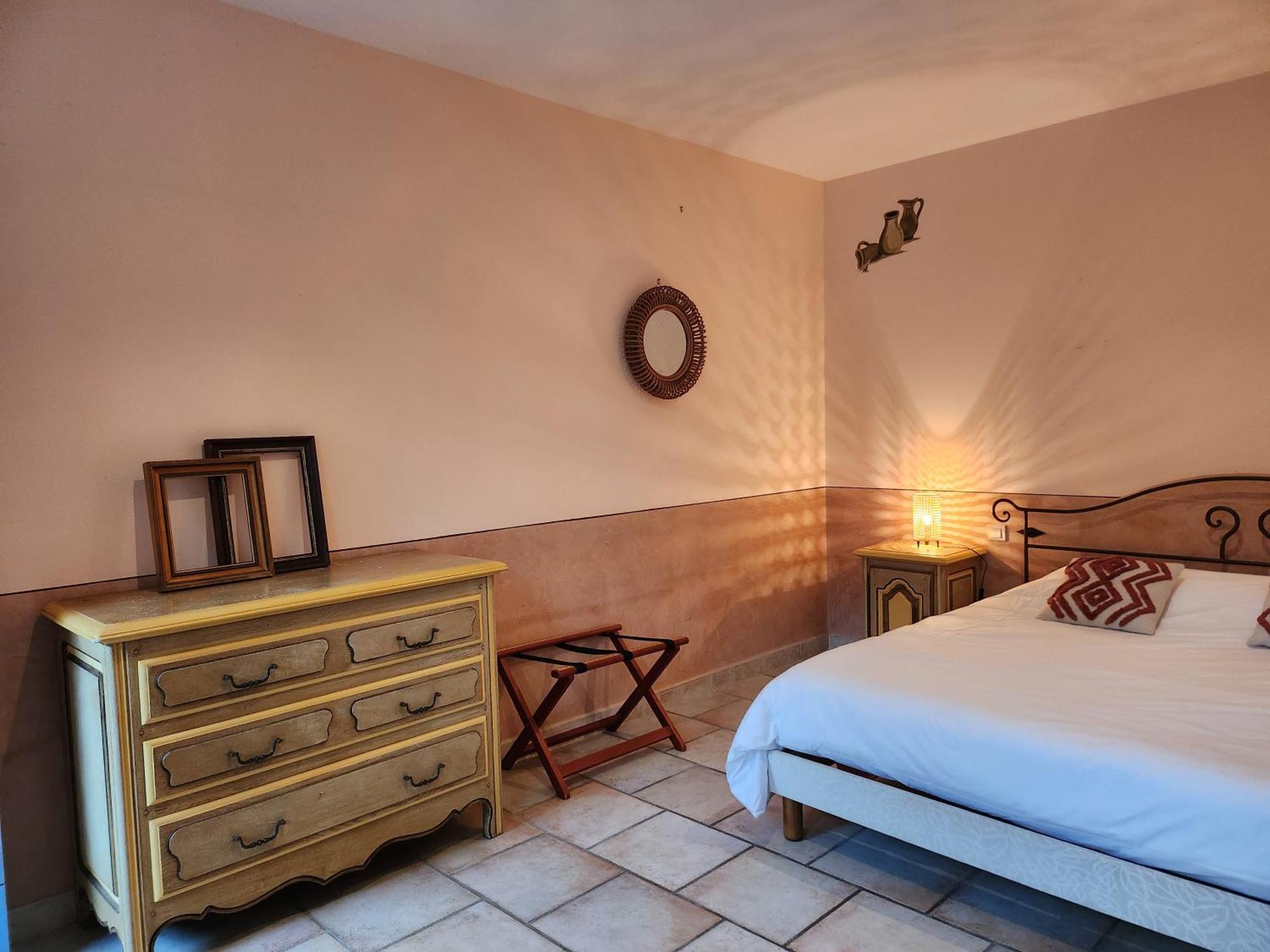 Domaine Les Gendalis Bed & Breakfast Saint-Saturnin-les-Avignon Exterior photo