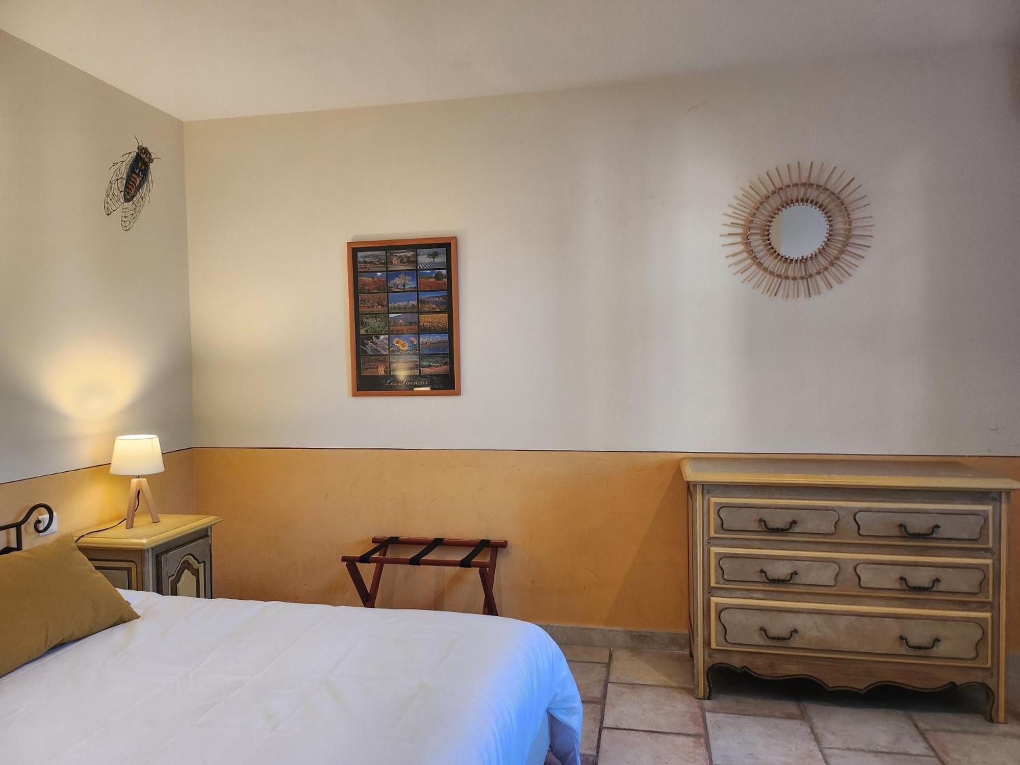 Domaine Les Gendalis Bed & Breakfast Saint-Saturnin-les-Avignon Exterior photo