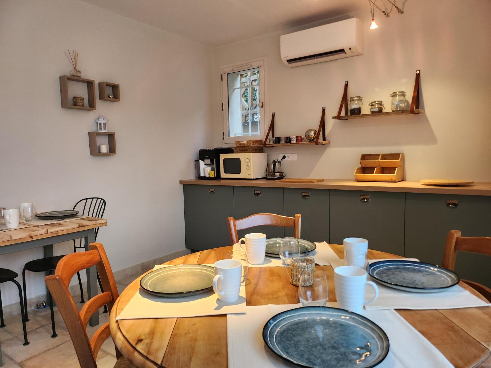 Domaine Les Gendalis Bed & Breakfast Saint-Saturnin-les-Avignon Exterior photo