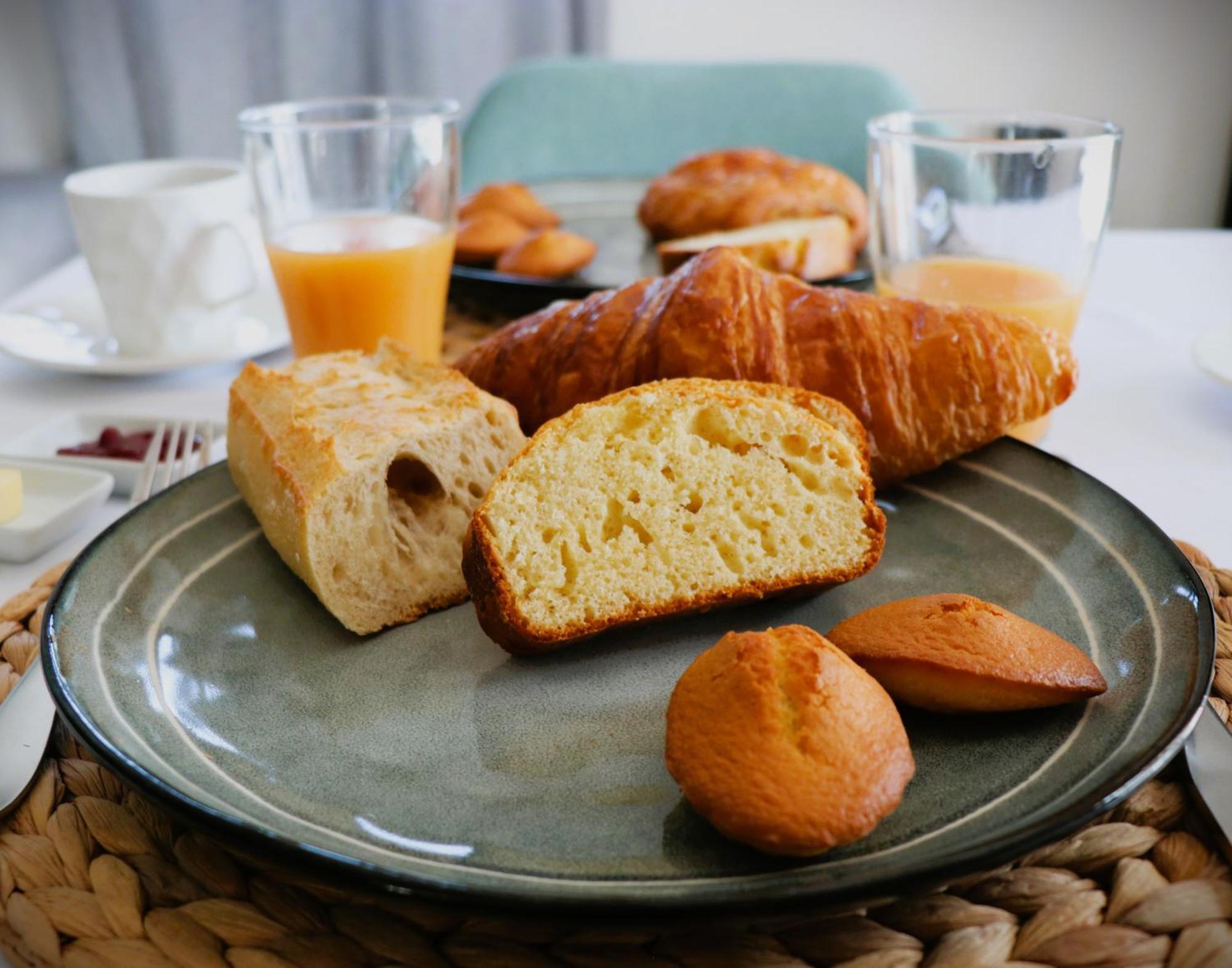 Domaine Les Gendalis Bed & Breakfast Saint-Saturnin-les-Avignon Exterior photo