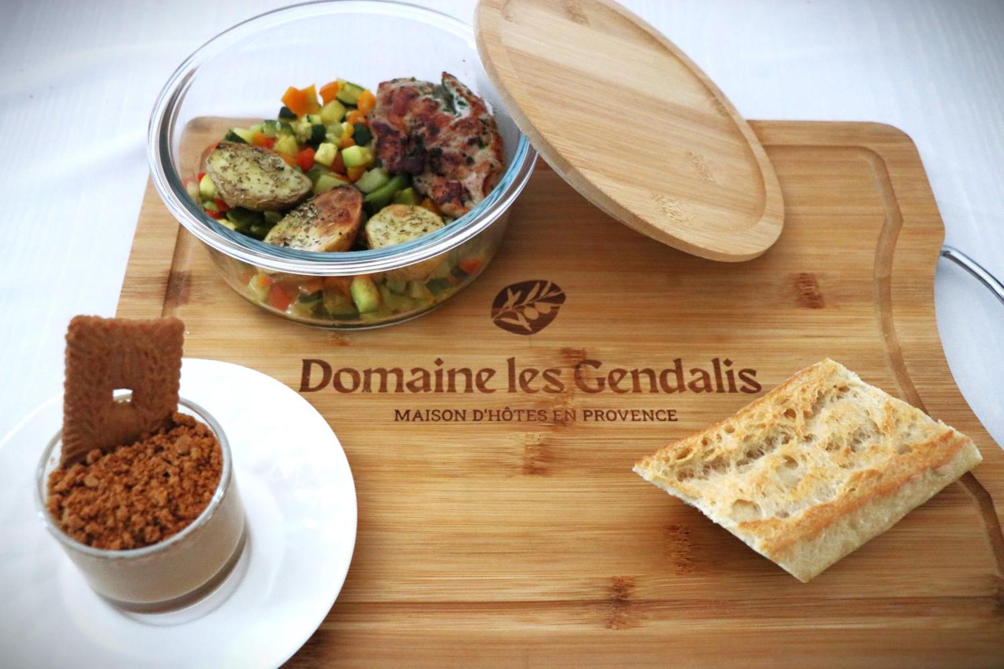 Domaine Les Gendalis Bed & Breakfast Saint-Saturnin-les-Avignon Exterior photo