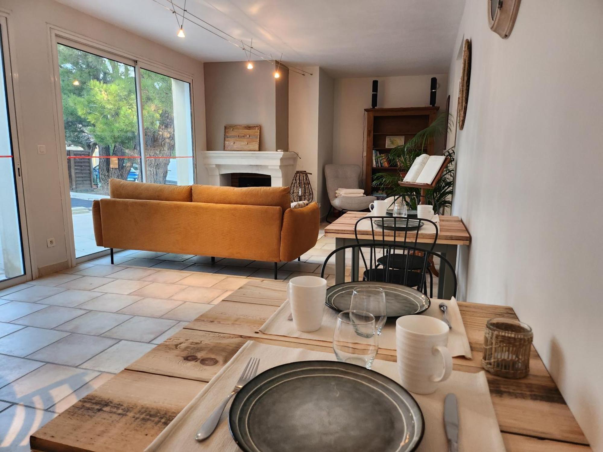 Domaine Les Gendalis Bed & Breakfast Saint-Saturnin-les-Avignon Exterior photo